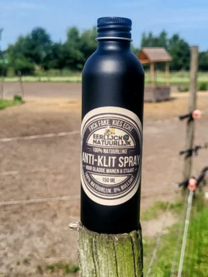 Anti-Klit Spray op paal weide