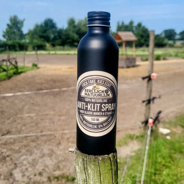 Anti-Klit Spray op paal weide Anti-Klit Spray op paal weide
