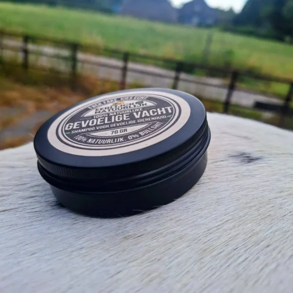 Gevoelige Vacht Shampoo bar op kont pony_converted Gevoelige Vacht Shampoo bar op kont pony_converted