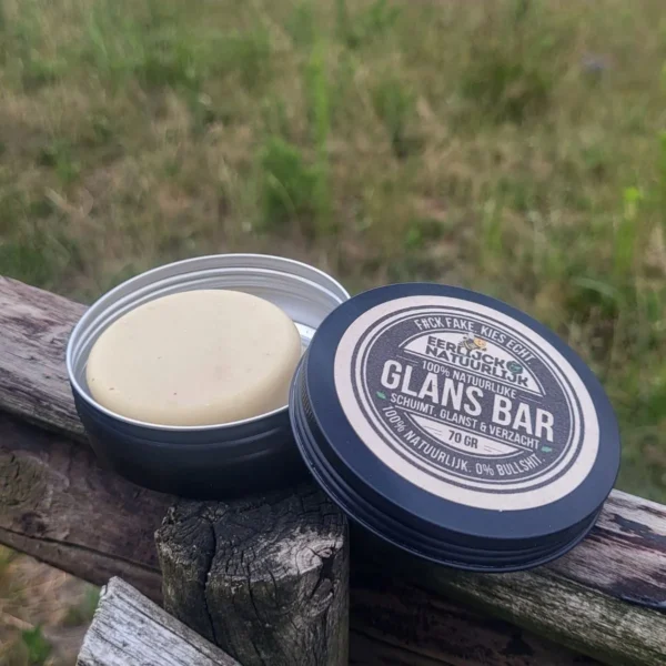 Glans Shampoo Bar open op omheining Glans Shampoo Bar open op omheining